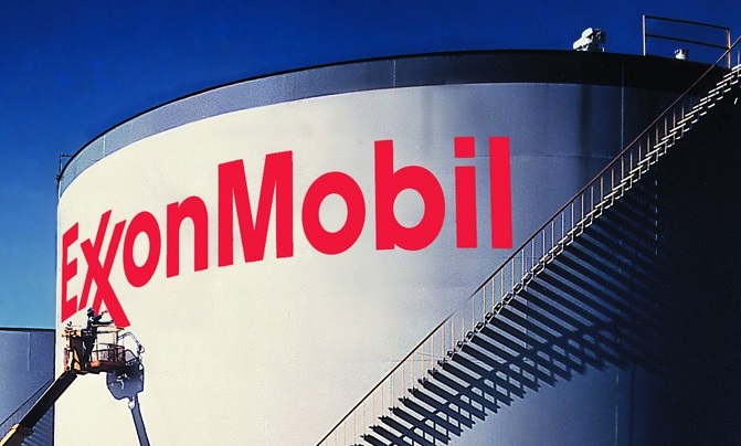 Exxon Mobil - FotoÄraf: lippincott.com